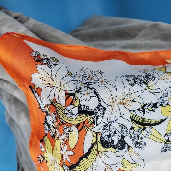 NoraCora orange and ivory silk scarf - Picture 9 of 9